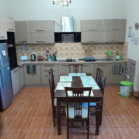Blissful Hostel Shkodër Extérieur photo